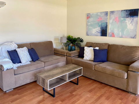 5 'SHOAL TOWERS', 11 SHOAL BAY RD - FANTASTIC LOCATION WITH WATER VIEWS - Accommodation Asia 1