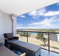 5 'The Outlook' 4 Ocean Parade - overlooking Boat Harbour beach and ducted air conditioning - Accommodation Asia