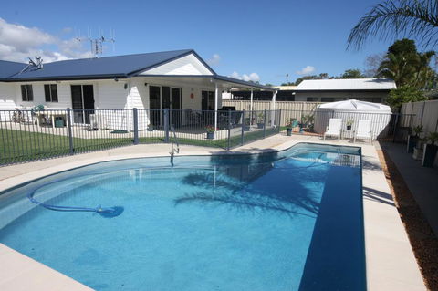 62 Tingira Close - Modern Lowset Home With Swimming Pool, Outdoor Area, Ample Parking. Pet Friendly - Accommodation Asia 3