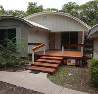 7 Belle Court - Rainbow Shores Huge Beach House Ducted Air Con Pets Welcome - Accommodation Asia