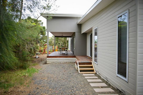 7 Gilmore St, Smiths Beach - Accommodation Asia 0