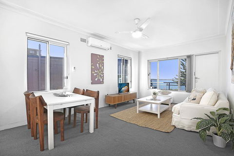 7 South Pacific Apartments - Accommodation Asia 1