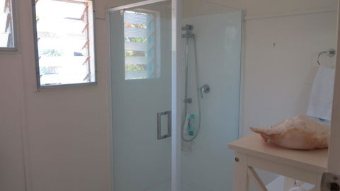 9 Butler Street At Picnic Bay - Accommodation Asia 2