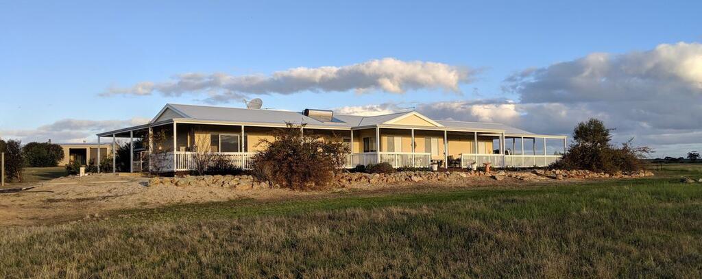 St Ronans WA Accommodation Asia