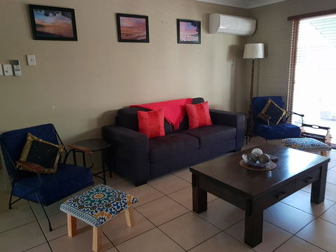 A City Retreat, 2BR Apartment - Reid Park -Townsville - Accommodation Asia 0