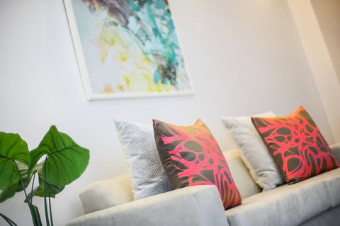 A Comfy & Central 2BR Apt Near Flinders Station - Accommodation China 3