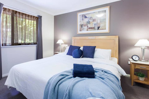 A Comfy 2BR Home, Top Location, FREE Parking - Accommodation Asia 0