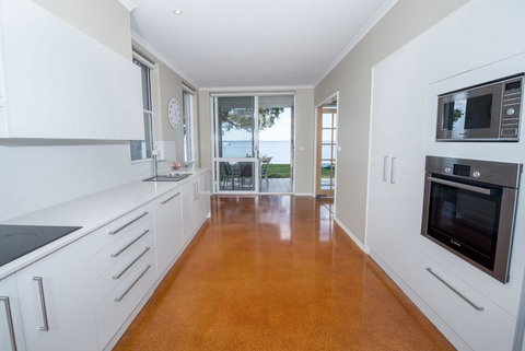 A Foreshore - Salamander Bay - Accommodation Asia 0