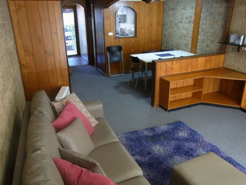A Furnished Townhouse In Goulburn - Accommodation Asia 2