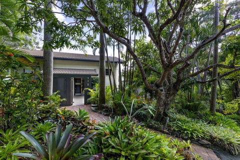 A Little Cove Treasure, Noosa Heads - Accommodation Asia 1