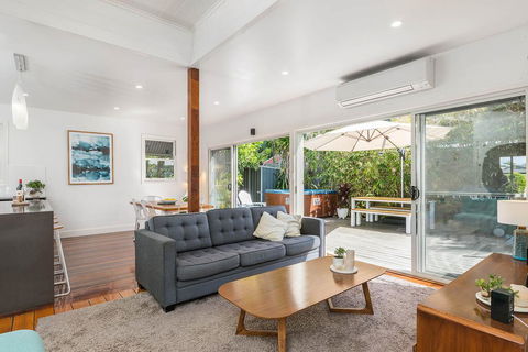 A PERFECT STAY - Aaloka Bay - Accommodation Guide 1
