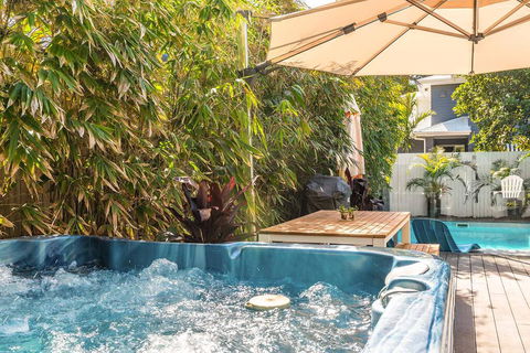 A PERFECT STAY - Aaloka Bay - Accommodation Guide 2