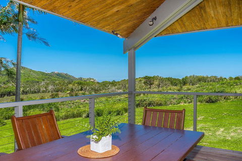 A PERFECT STAY - Cape Breeze - Accommodation Guide 2