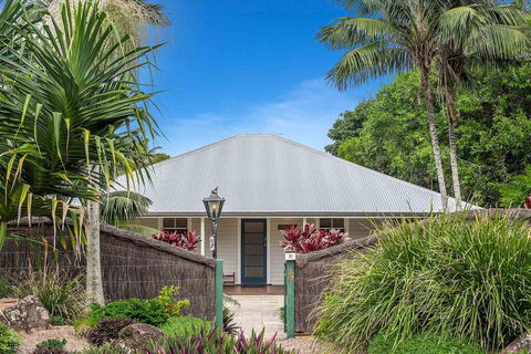 A PERFECT STAY - Cavvanbah Seaside Cottage - Accommodation Guide 2