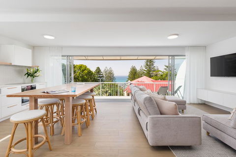 A Ray Of Sunshine - Accommodation Guide 1