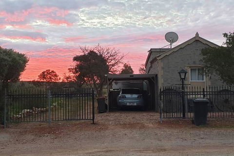 A Real Bush Retreat. Kangas, Emus & Starry Skies. - Accommodation China 1