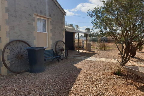 A Real Bush Retreat. Kangas, Emus & Starry Skies. - Accommodation China 3