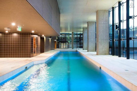 A Stylish 2BR CBD Apt With Beautiful City Views - Accommodation Guide 1