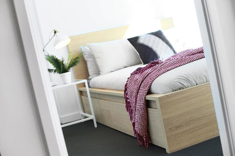 A Stylish CBD Apartment With A Stunning View - Accommodation Asia 2