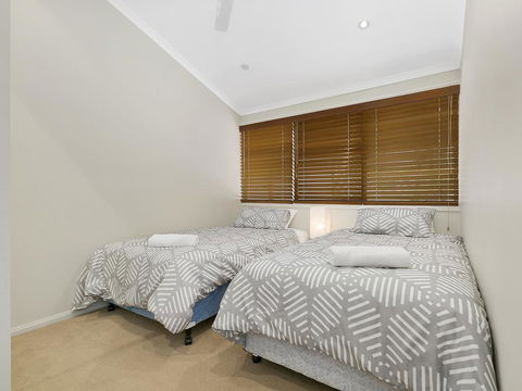 A Superb Location For Enjoying The Best Of Noosa - Unit 2/69 Noosa Parade - Accommodation Asia 1