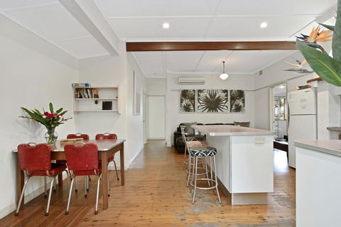 A SWEET ESCAPE - Byron Surf Cottage - Walk To Byron - Accommodation Asia 3
