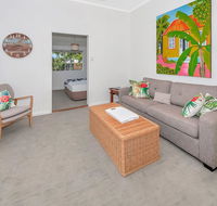 A Touch of the Bahamas on McKenzie MK3 - Accommodation Guide