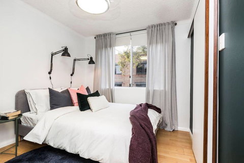 A Walk To Syd Uni & RPA Hospital - Accommodation Asia 3