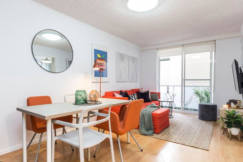 A Walk To Syd Uni & RPA Hospital - Accommodation Asia 1