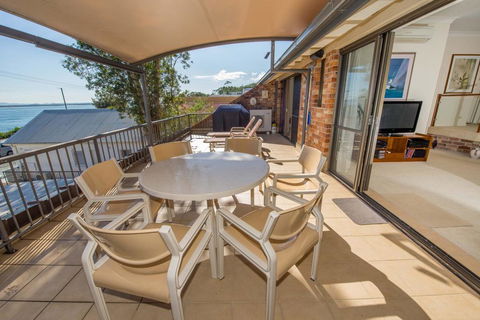 A Yachtsmans Rest, Unit 4/37 Victoria Parade - Accommodation Guide 1
