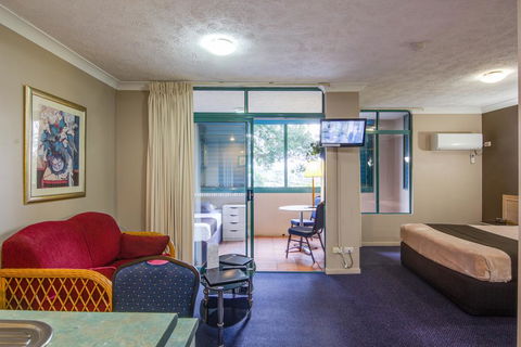 AAA Airport Albion Manor Apartments And Motel - Accommodation Asia 3
