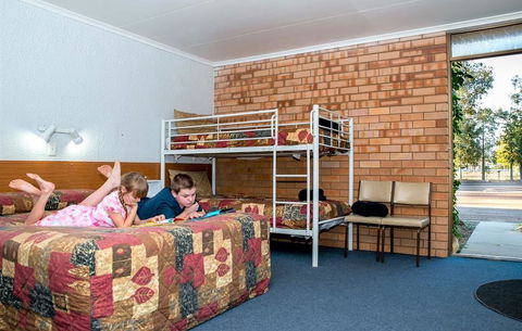 Abajaz Motor Inn - Accommodation Asia 1