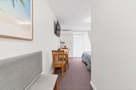 Abby's Poolside Retreat 1 - Accommodation Asia 1