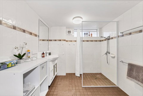 Abby's Poolside Retreat 1 - Accommodation Asia 3