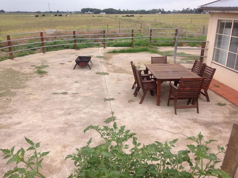 Abington Farm - Accommodation Asia 1