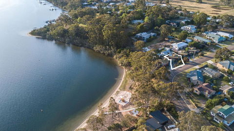 Above Sunset - 100m From The Paynesville Lakes - Accommodation Asia 0