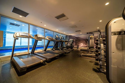 Above The Square On Hindmarsh-Pool - Gym - Carpark - Accommodation Guide 2