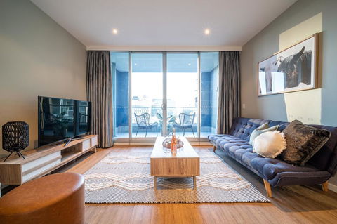 Above The Square On Hindmarsh-Pool - Gym - Carpark - Accommodation Guide 0