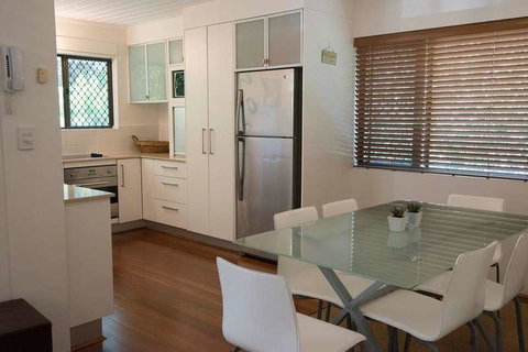 Absolute Beachfront - Mooloolaba - Accommodation Asia 1