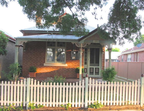 Acacia Cottage On Peel, Bathurst - Accommodation Asia 0