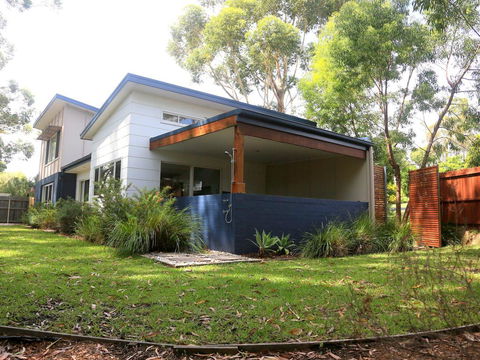 Acacia On Orion :: Jervis Bay Rentals - Accommodation Asia 1