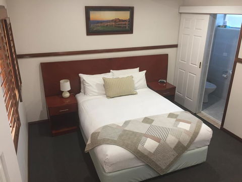 Across Country Motel And Serviced Apartments - Accommodation Asia 0