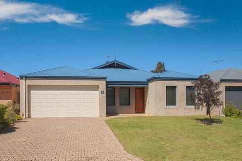 Acrosstheway - Accommodation Asia 0