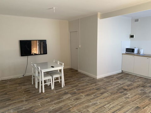 Adelaide Holiday Apartment - Accommodation Asia 3