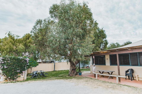 Dongara Hotel Motel - Accommodation Asia 3