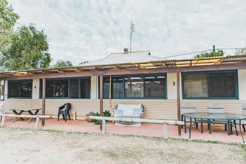 Dongara Hotel Motel - Accommodation Asia 4