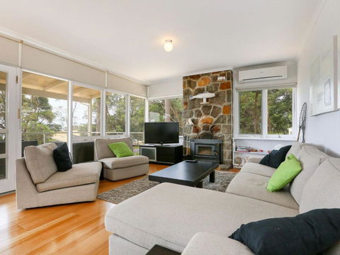 DROMANA BEACH SHACK - Accommodation Guide 0