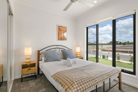 Dual Key 5BR Family Home With Stunning Interior - Accommodation Asia 2