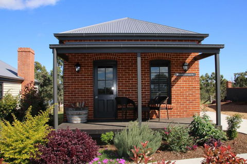 Dusty Hill Vineyard - Moffatdale - Accommodation Asia 1