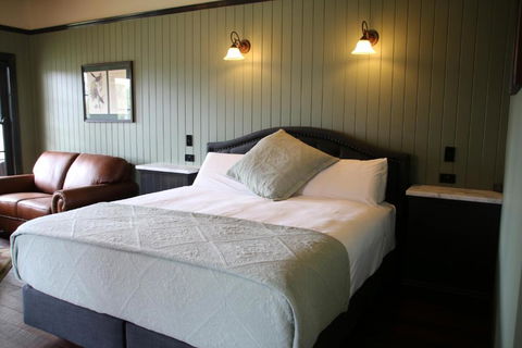 Dusty Hill Vineyard - Moffatdale - Accommodation Asia 2