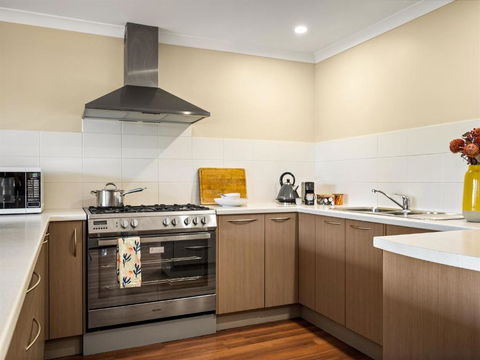 Eagle Bay Beach House - 300m To The Beach! - Accommodation Guide 2